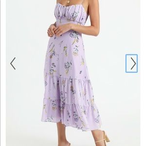 LIKE NEW sweetheart flowy midi dress in lavender/purple floral botanical print